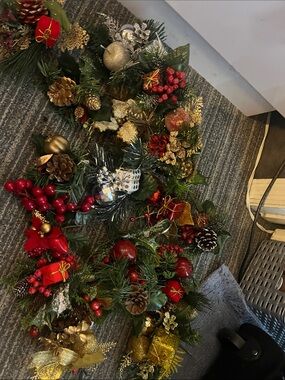 Bulk lot of Christmas Picks 20 pcs great for wreaths and floral gifts